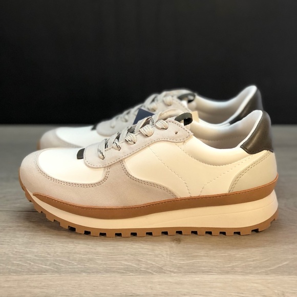 UNIVERSAL THREAD Maria Sneakers - Picture 8 of 11